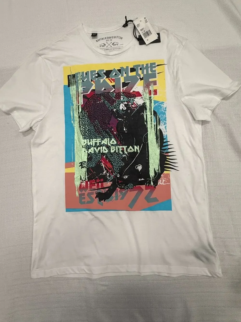 Buffalo David Bitton Mens Medium Graphic T Shirt White NWT Short Sleeve Tee